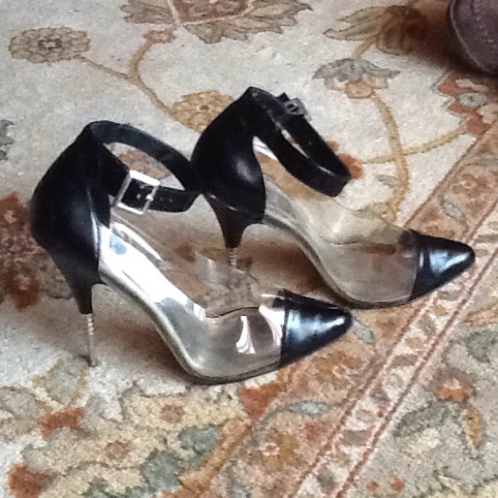 10N/M 5 inch, patent stilettos,silver metal 💋👠💄